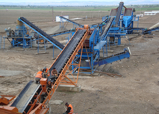 機(jī)制砂生產(chǎn)線現(xiàn)場(chǎng)