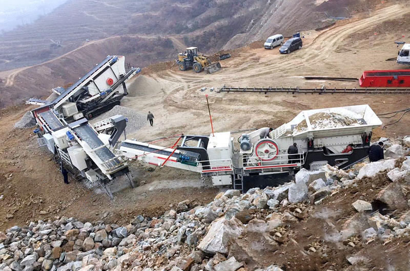移動破碎機(jī)應(yīng)用現(xiàn)場